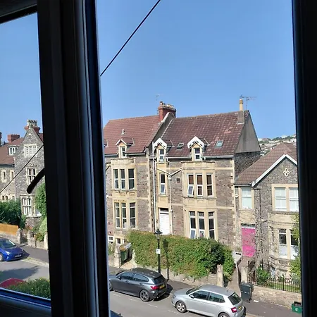 홈스테이 Quiet Terraced House 브리스틀