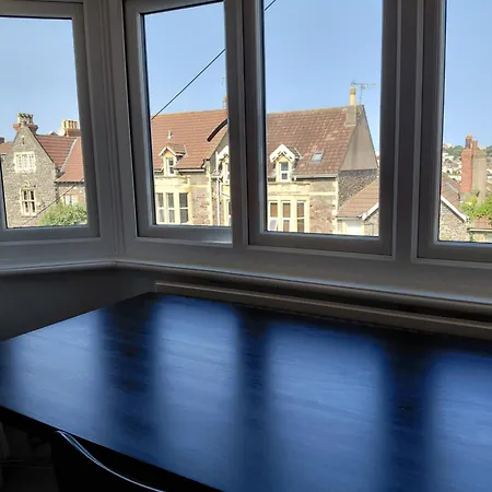 Δωμάτια σε οικογενειακή κατοικία Quiet Terraced House *