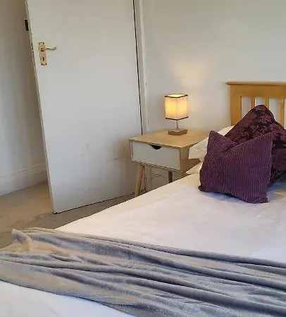 Quiet Terraced House Проживание в семье